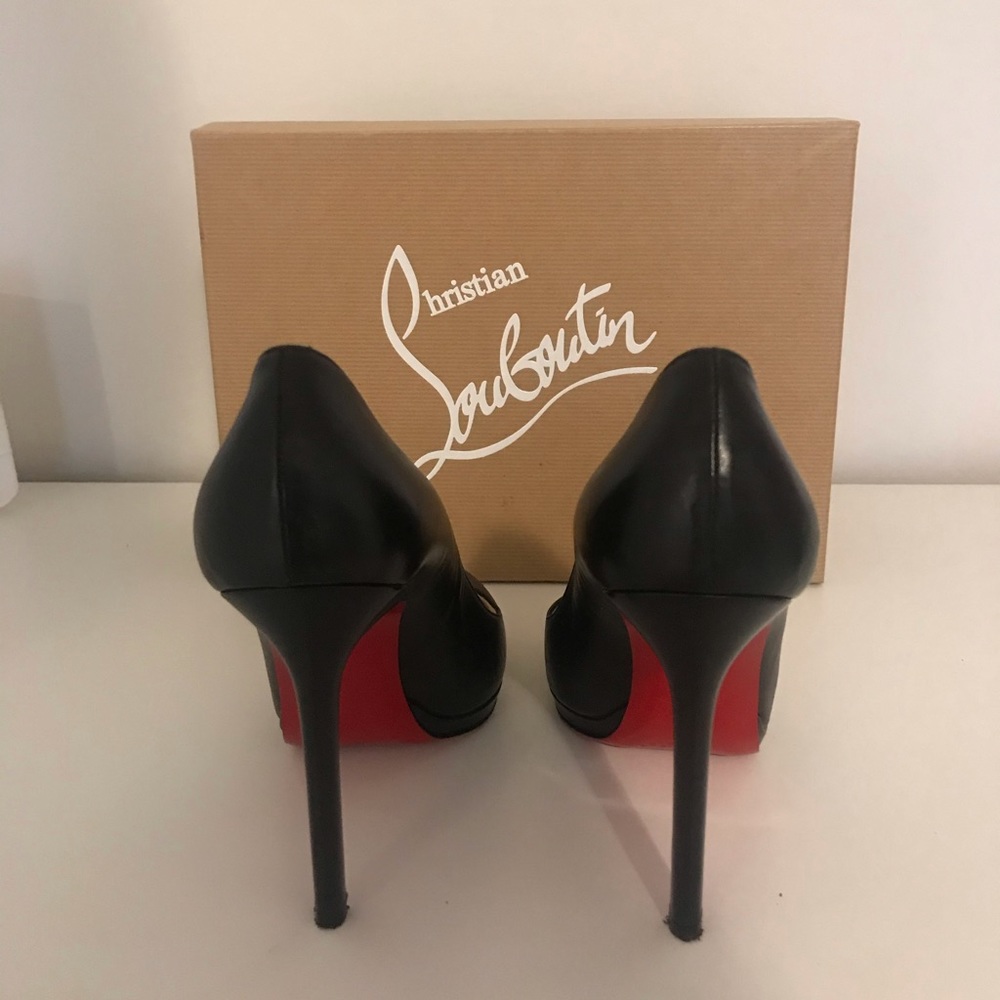 LOUBOUTIN PUMPS